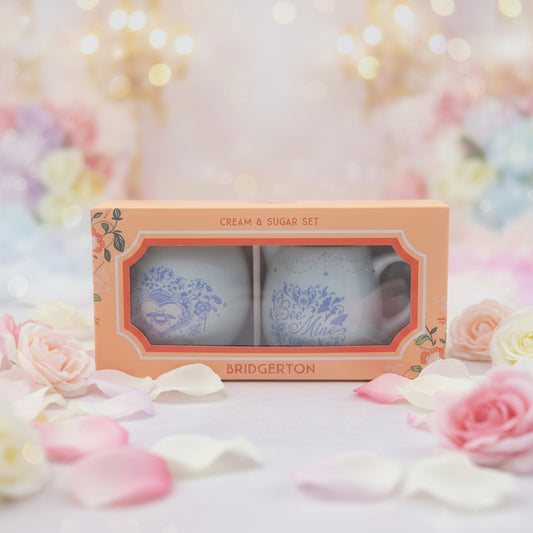 Sugar set and creamer/Set de azucarera y cremera .